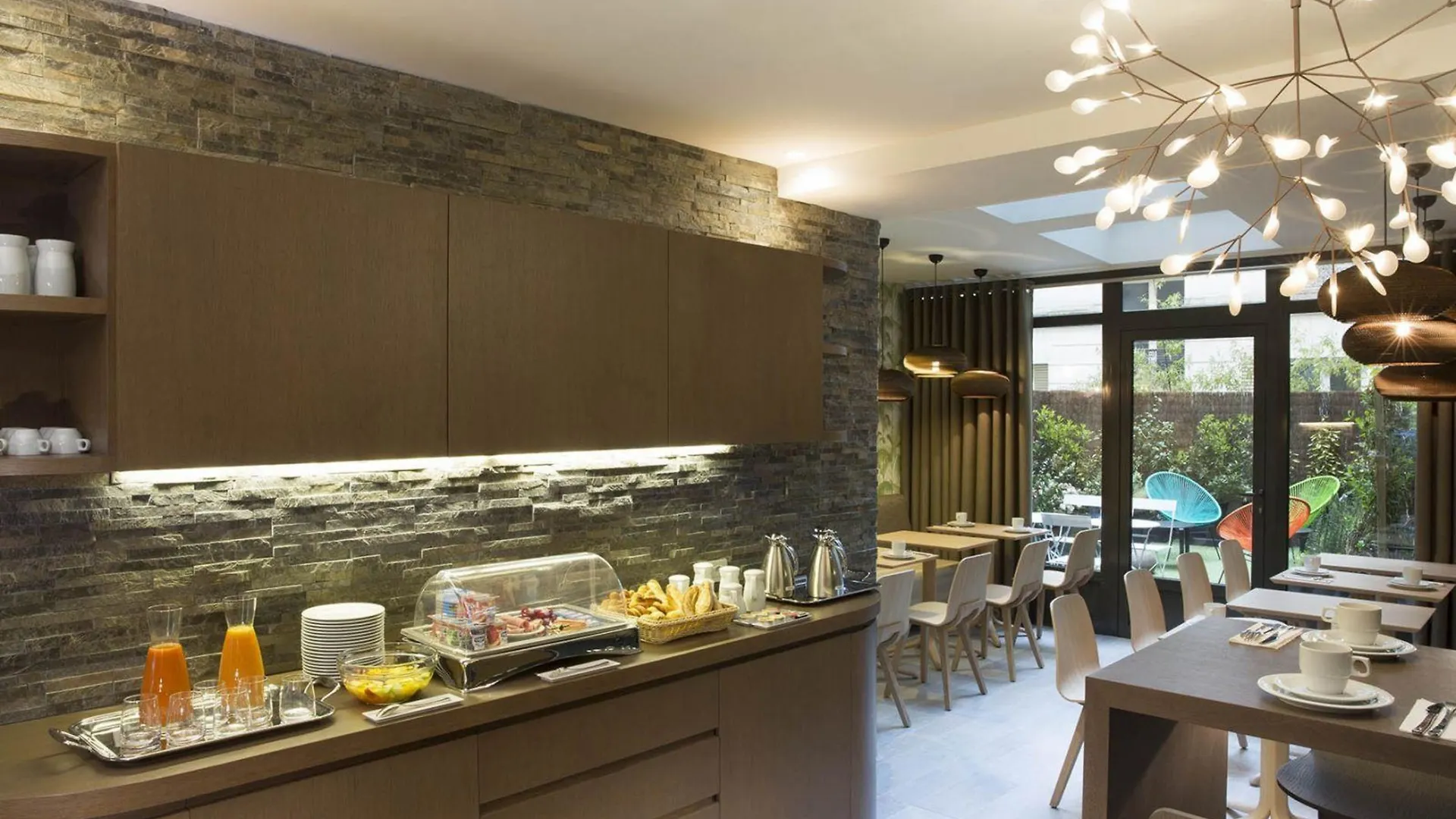 Hotel Eden Париж 4*,  Франция