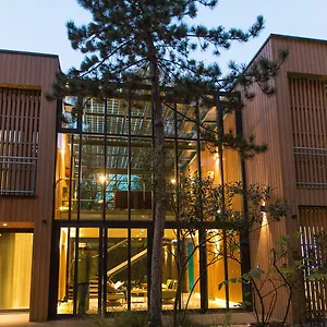 Bed & Breakfast Eden, Parijs