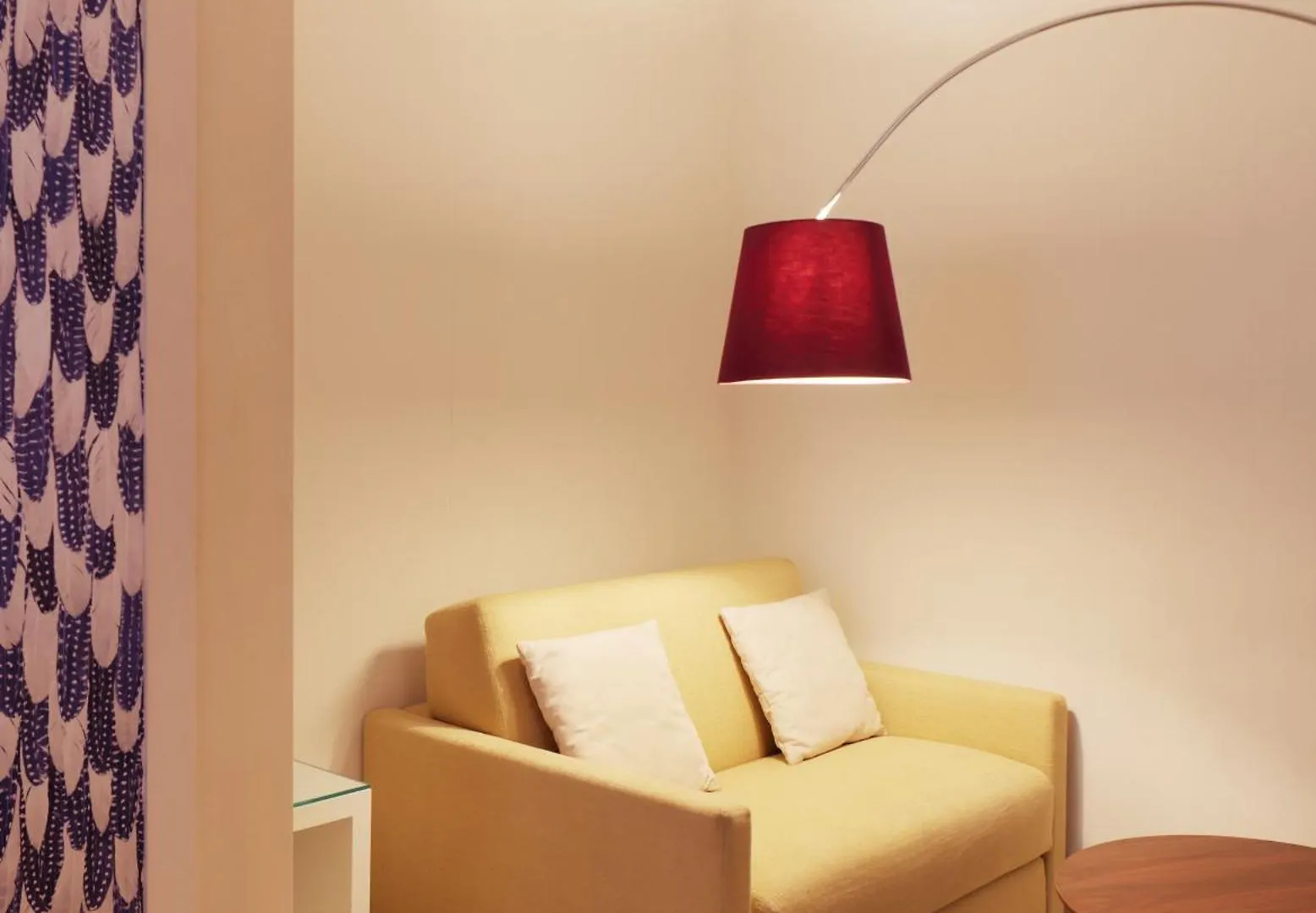 ****  Hotel Eden Paris France